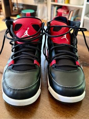 Youth Jordan Flight Club ‘91 size 5.5US
